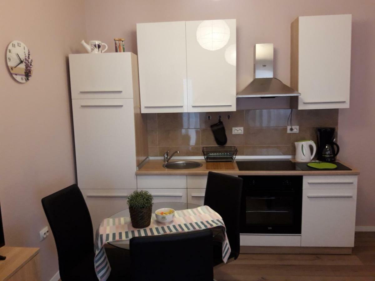 Cozy Ap Rubin, Centre, Fully Furnished, Free Wifi Apartment