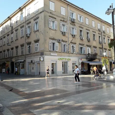 Cozy Studio Ap Rubin, Centre, Fully Furnished, Free Wifi Rijeka Exterior foto