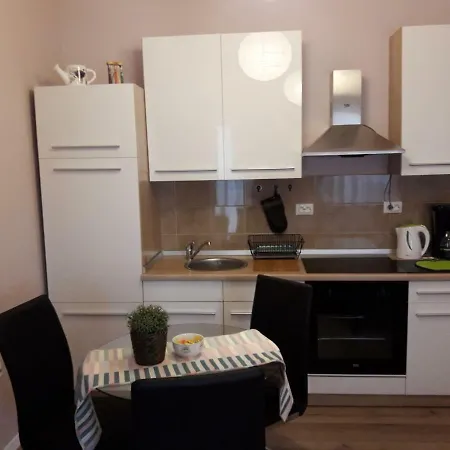 Cozy Studio Ap Rubin, Centre, Fully Furnished, Free Wifi Rijeka Exterior foto